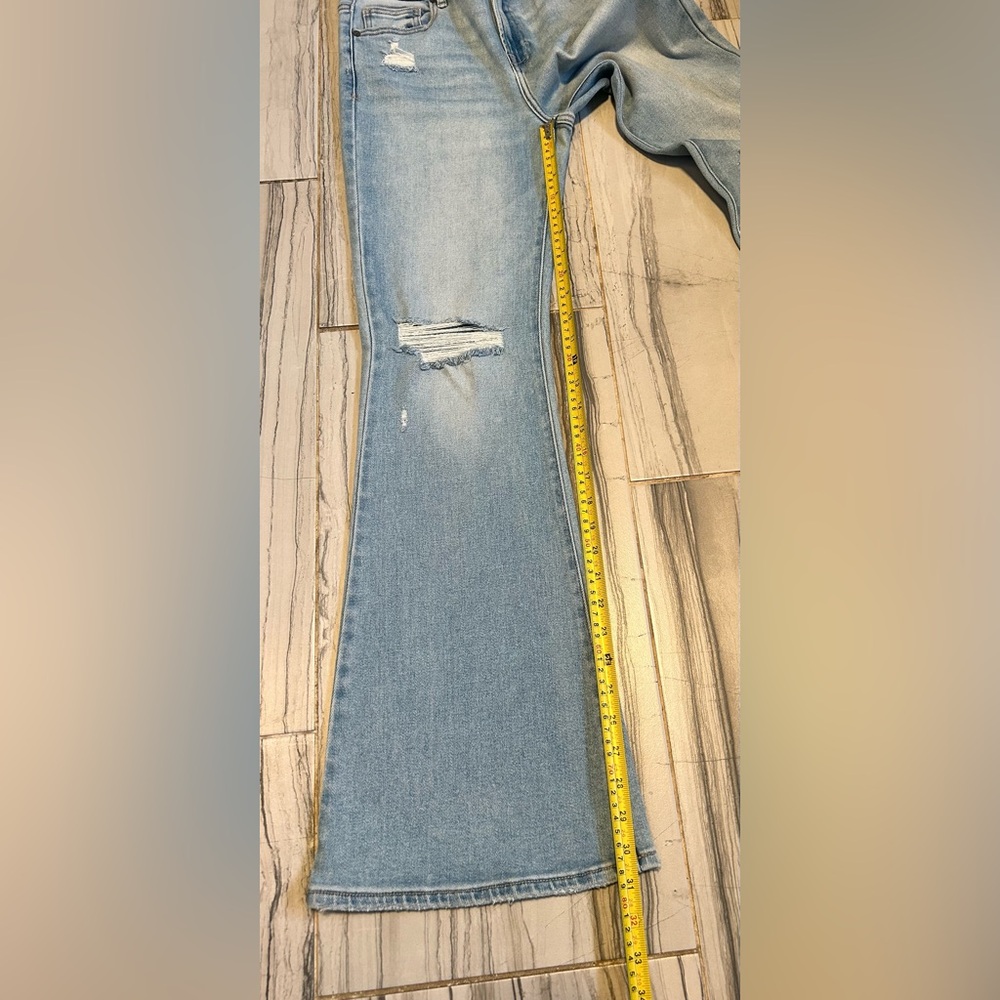 Like New Buckle Hidden Jeans Happi High Rise Flare Jean - Picture 4 of 14